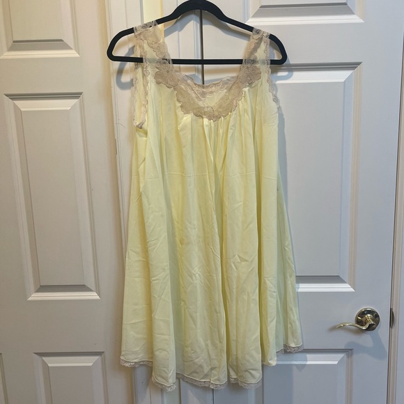 Lingerie By George Hatab Yellow Slip - Picture 2 of 8